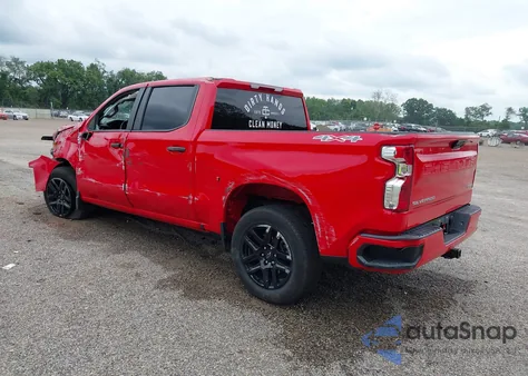2024 Chevrolet Silverado 1500 4Wd Short Bed Custom z USA, uszkodzony, nr VIN 3GCPDBEK1RG356751